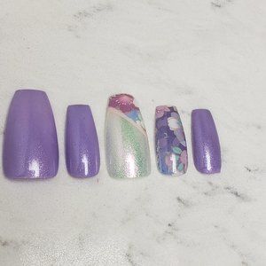 Lavender purple floral Custom Press on Nails Handmade 10 pc set flowers